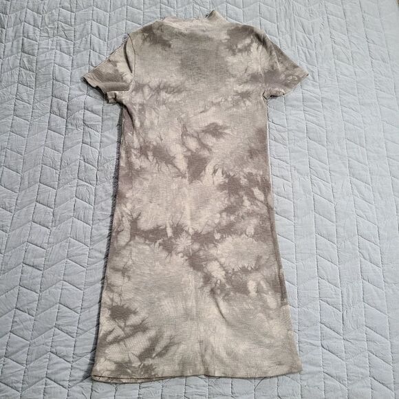 Forever 21 sporty dress  - Picture 2 of 5